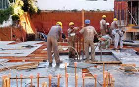 GLAUCO DINIZ DUARTE - Construção civil aquece mercado de trabalho em Campos, RJ